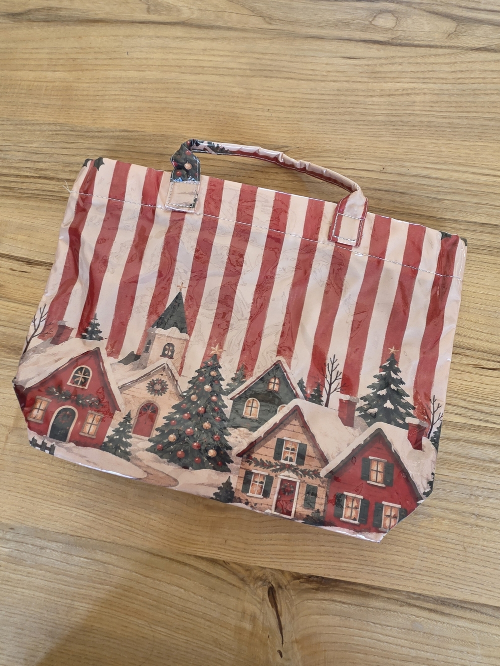Holiday Village Red Striped Tote Bag 2 Inside Pockets